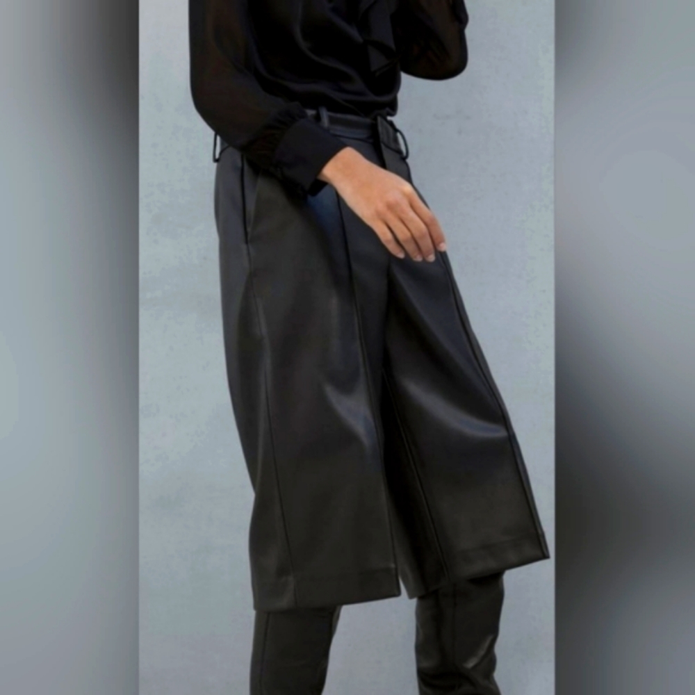 Zara Faux Black Leather Bermuda Culottes Size S - Picture 6 of 12